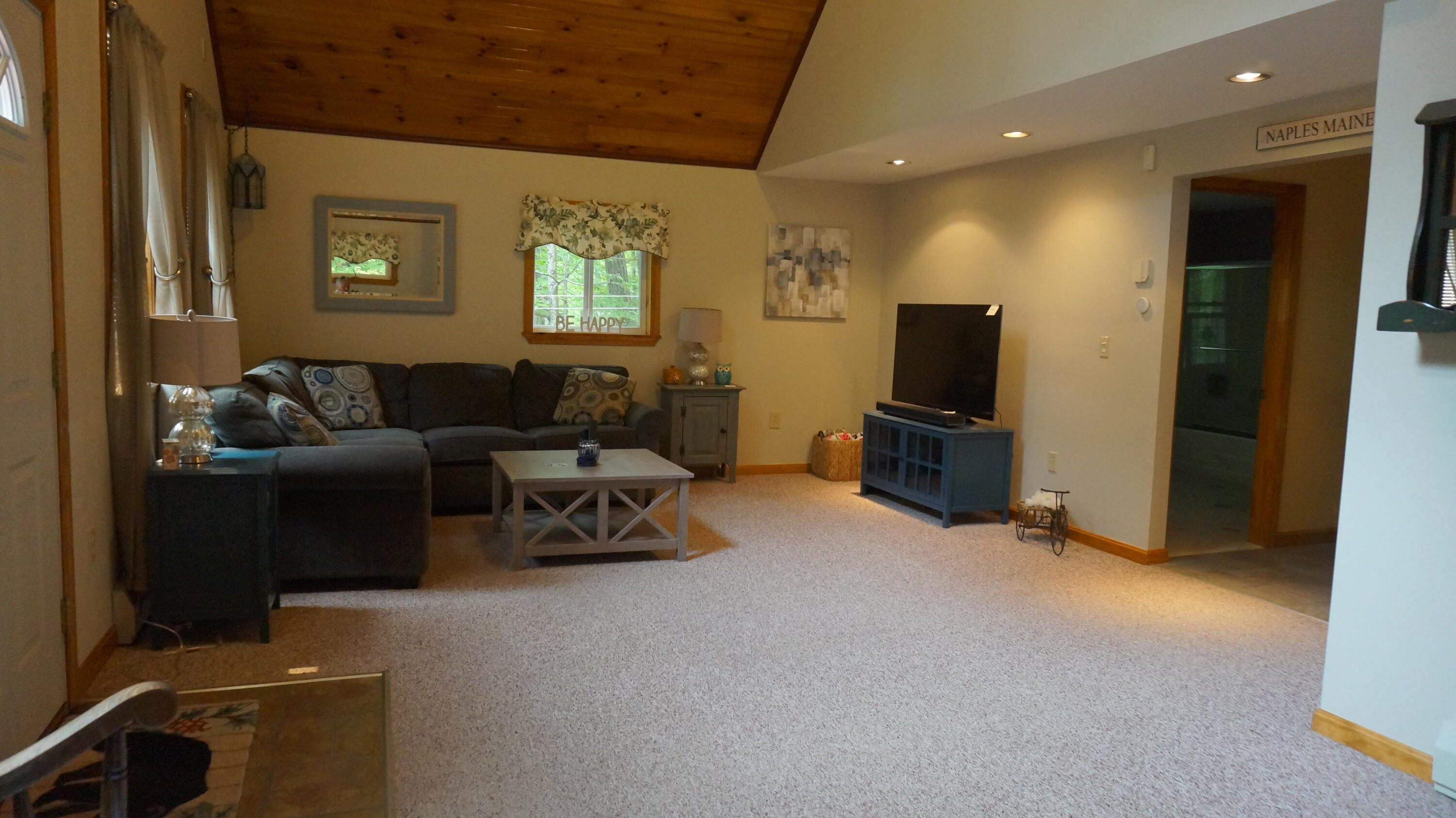 12 Sleepy Hollow Road Naples, ME 04055 - Photo 8 of 47 Living Room