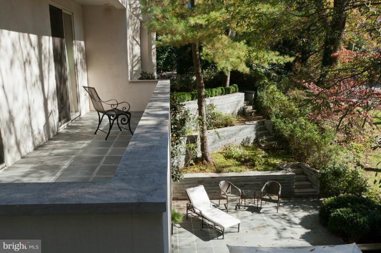 2738 Chain Bridge Road Northwest Washington, DC 20016 - Photo 5 of 22 Exterior (General)
