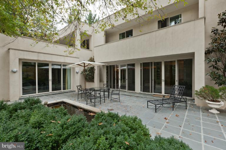 2738 Chain Bridge Road Northwest Washington, DC 20016 - Photo 8 of 22 Exterior (General)