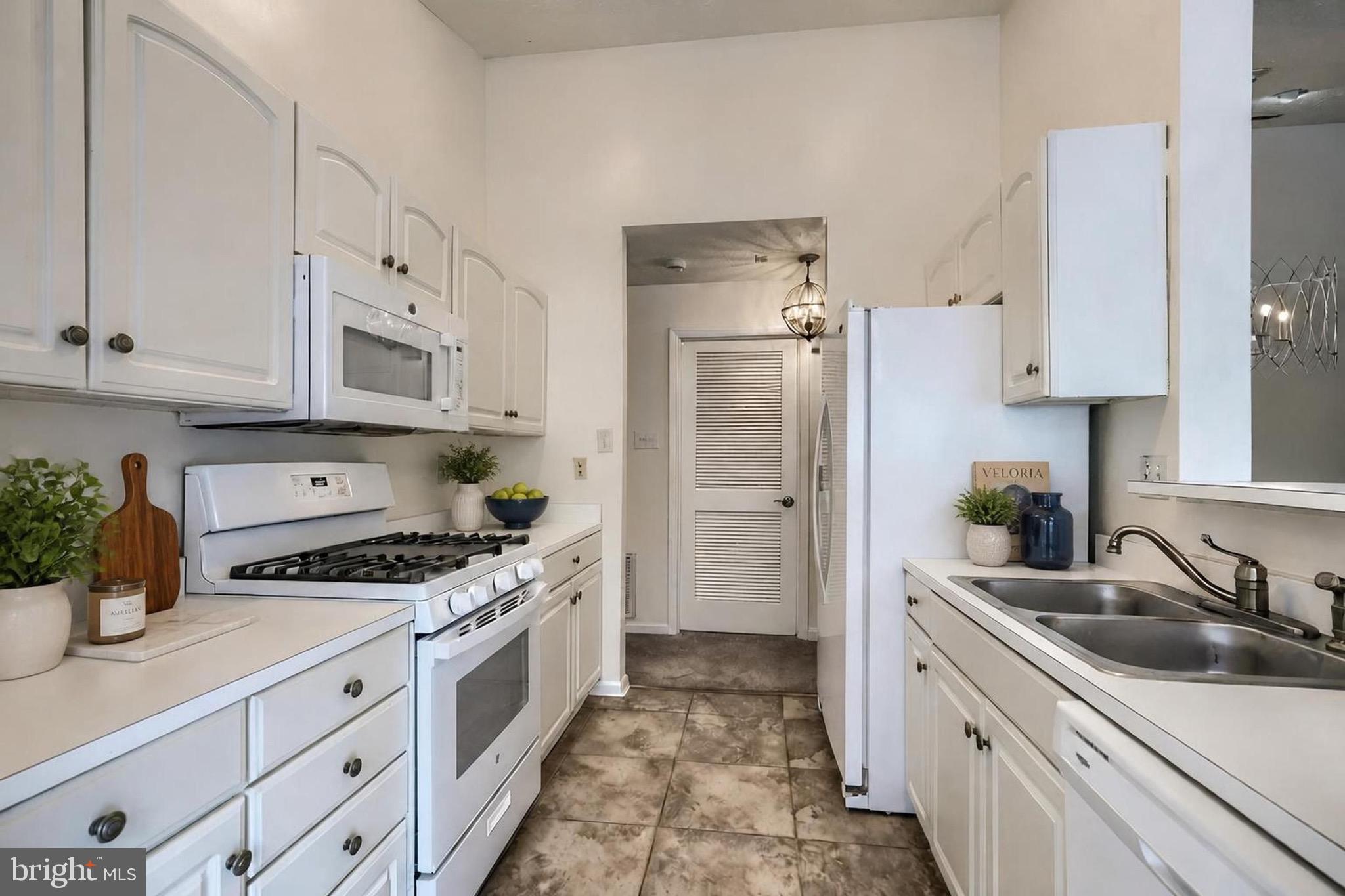 8235 Poplar Mill Road, Unit 8235 Nottingham, MD 21236 - Photo 14 of 39