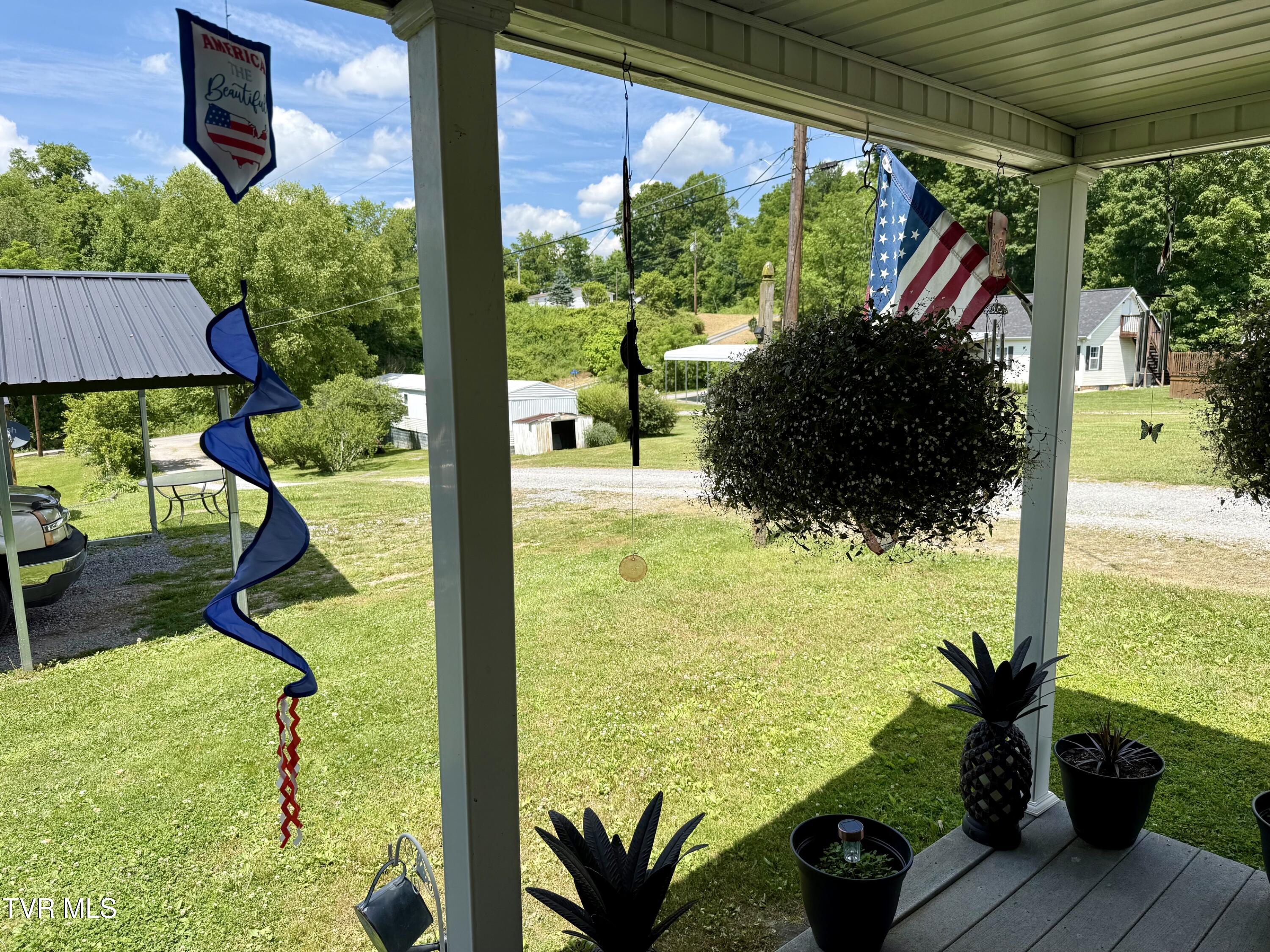 5209 Spotswood Road Norton, VA 24273 - Photo 2 of 31 1