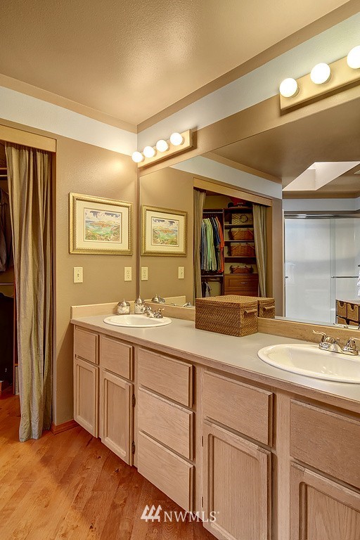 24609 Southeast 45th Way Issaquah, WA 98029 - Photo 13 of 25