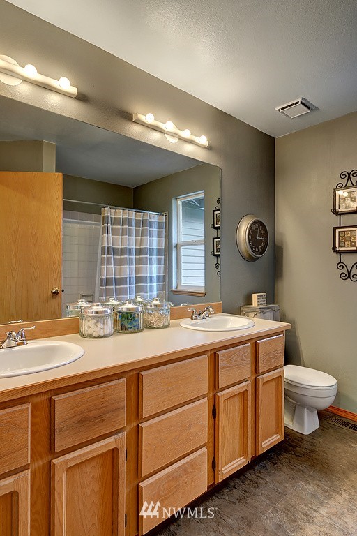 24609 Southeast 45th Way Issaquah, WA 98029 - Photo 19 of 25