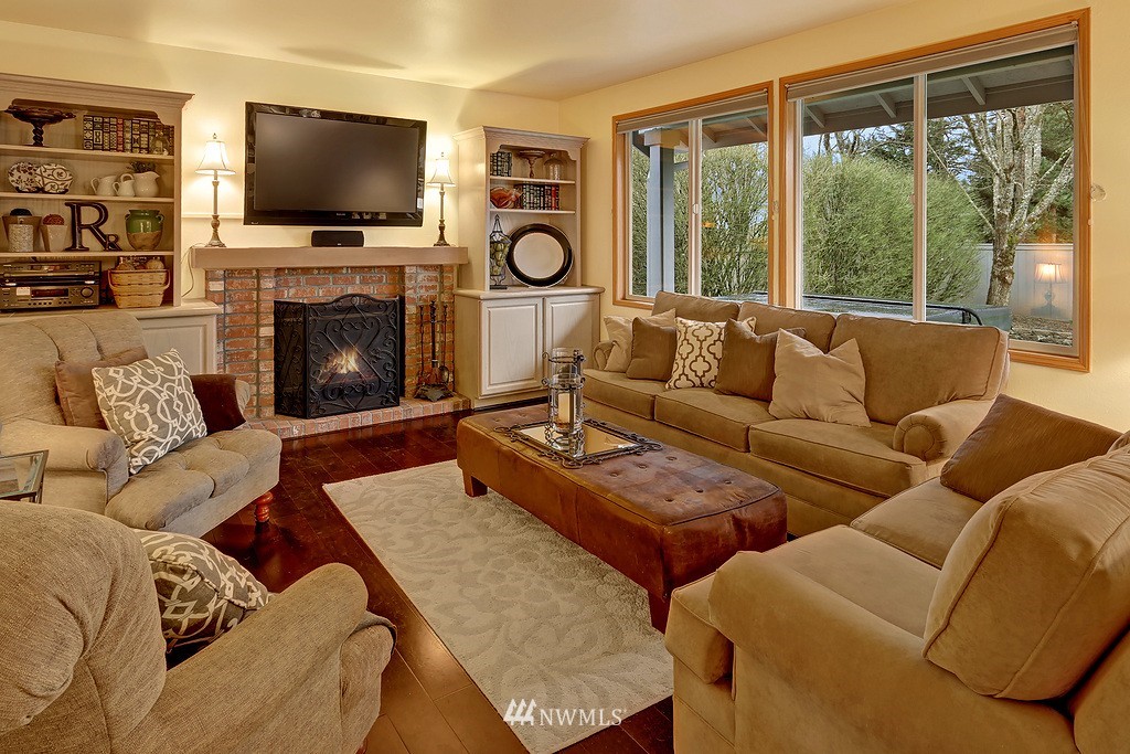 24609 Southeast 45th Way Issaquah, WA 98029 - Photo 7 of 25