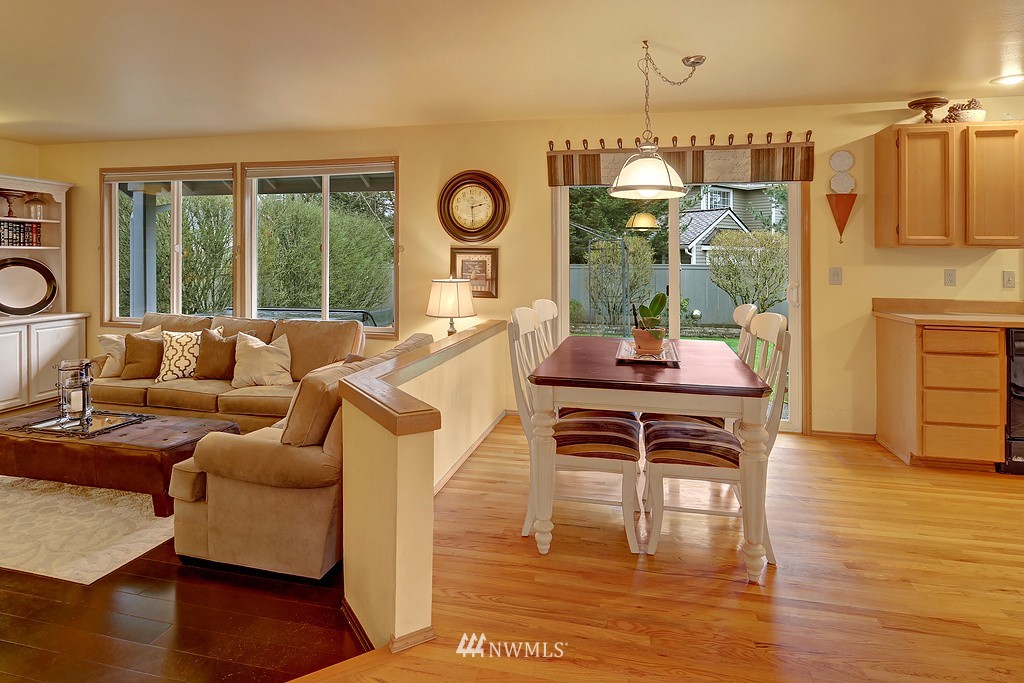 24609 Southeast 45th Way Issaquah, WA 98029 - Photo 9 of 25