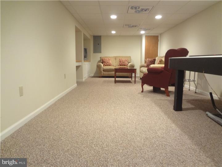 51 Endicott Road Hamilton, NJ 08690 - Photo 13 of 20 Gallery Image 13