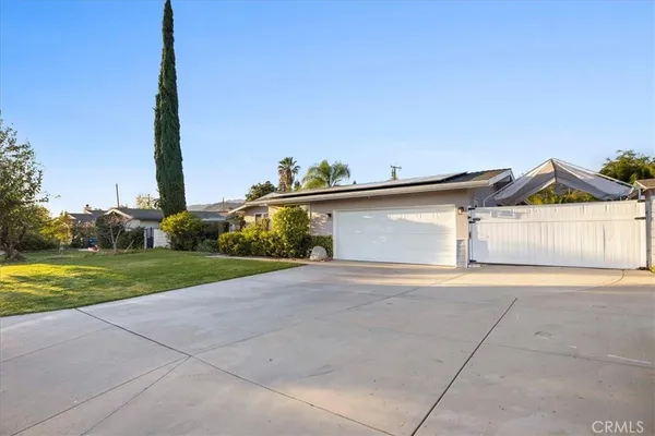 $968,000 | 933 East Woodland Lane, Glendora, CA 91741