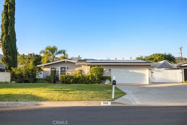 $968,000 | 933 East Woodland Lane, Glendora, CA 91741