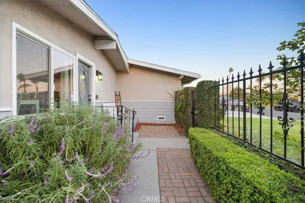 $968,000 | 933 East Woodland Lane, Glendora, CA 91741