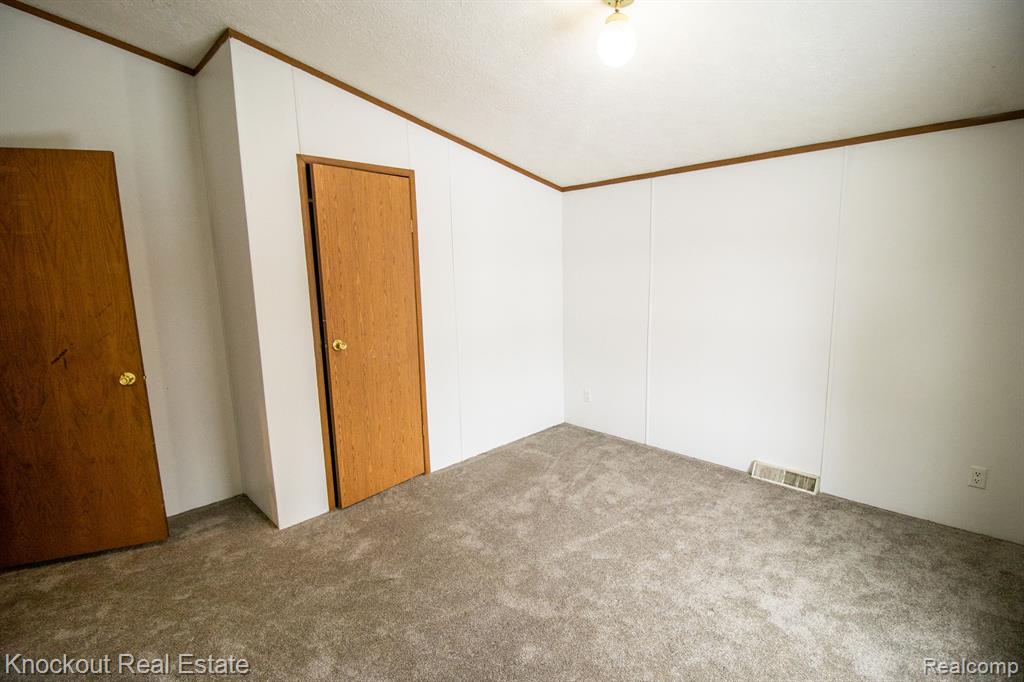 10040 Nichols Road Montrose, MI 48457 - Photo 13 of 36 Gallery Image 13