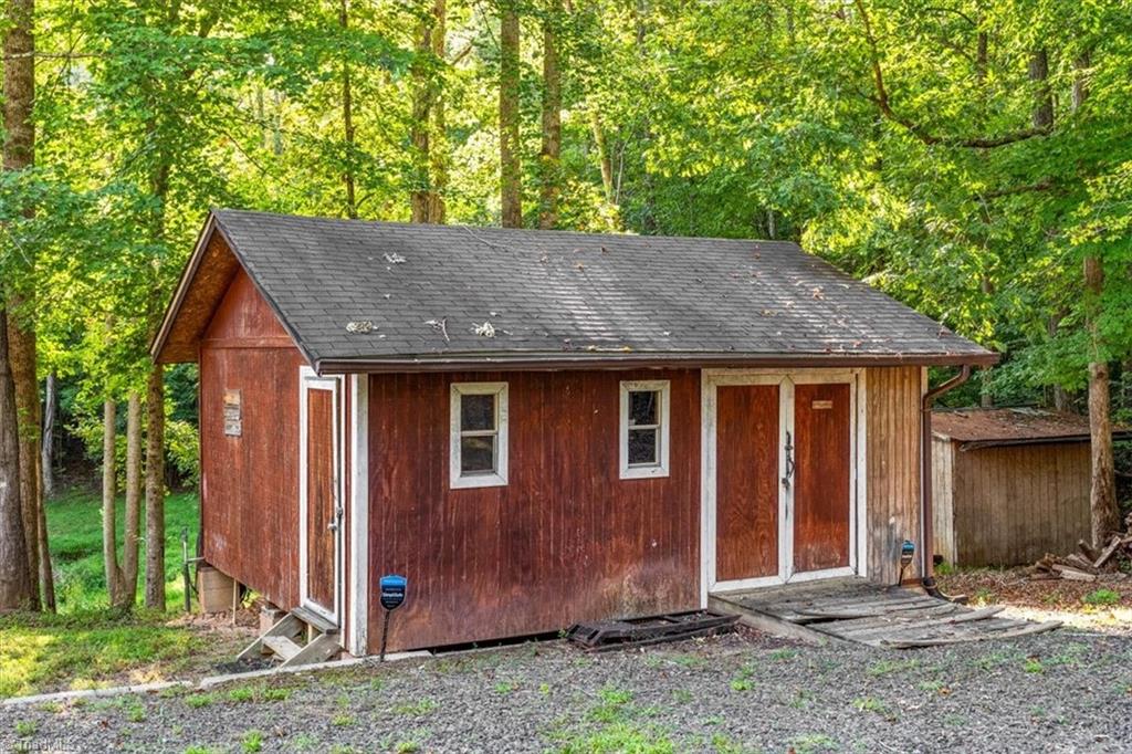 558 Throckmorton Road Madison, NC 27025 - Photo 29 of 48 Gallery Image 29