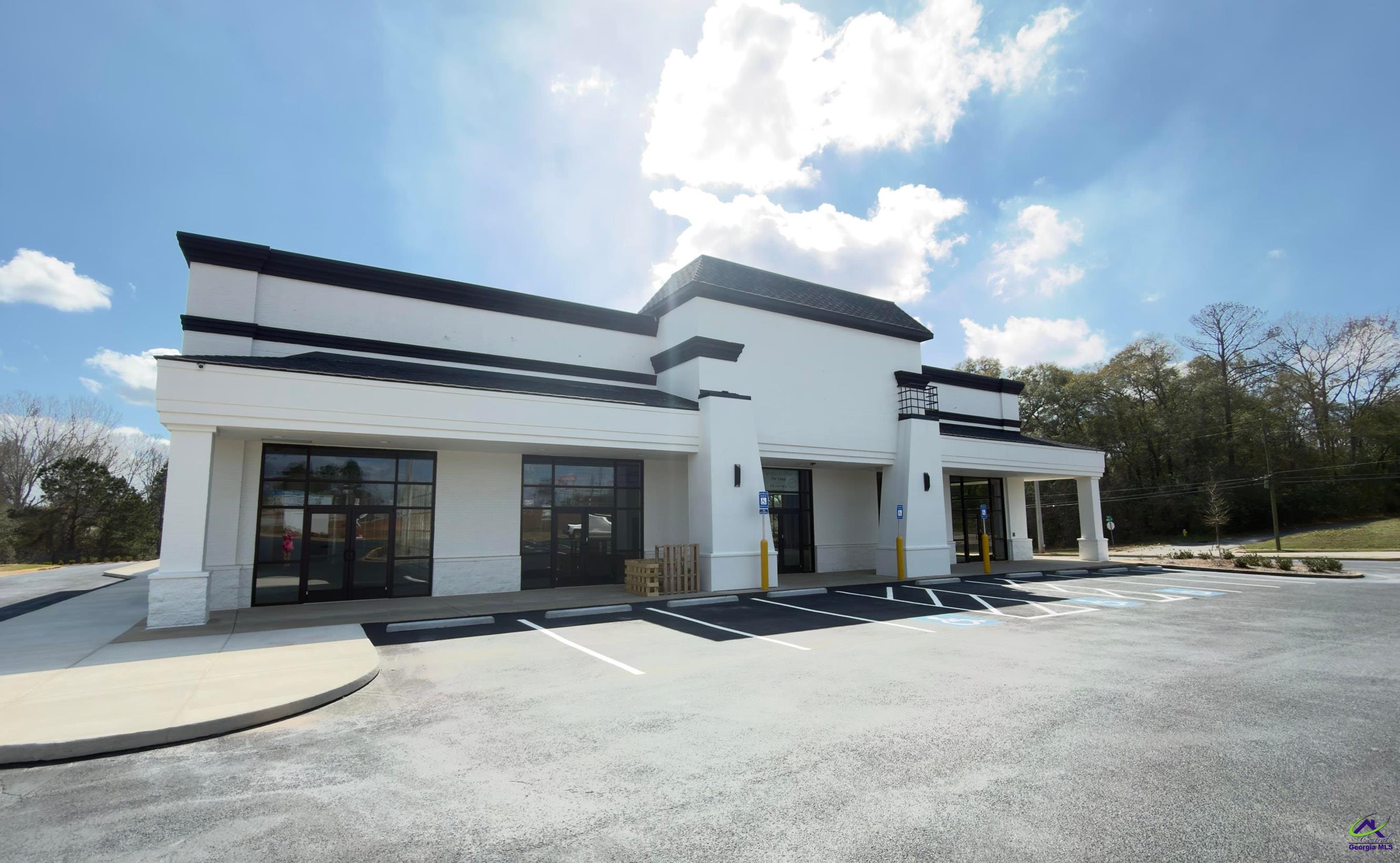 1325 Washington Street Perry, GA 31069 - Photo 1 of 8