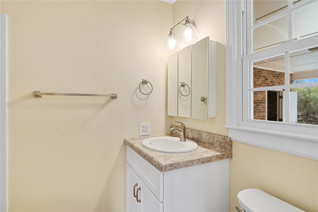 24 Joy Circle Walhalla, SC 29691 - Photo 15 of 26 2nd Full Bath