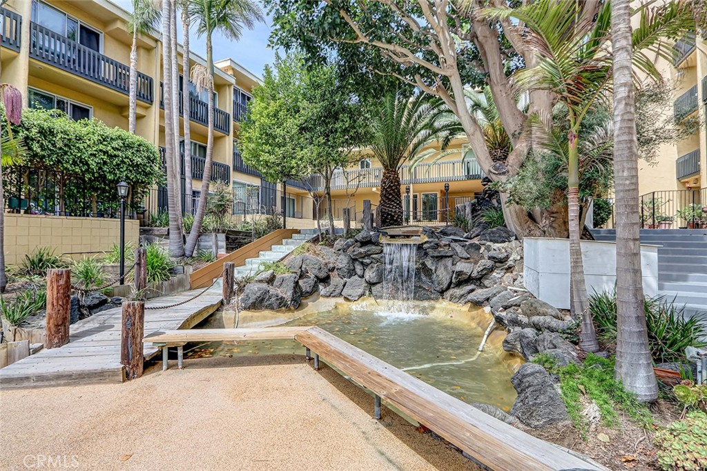 770 West Imperial Avenue, Unit 87 El Segundo, CA 90245 - Photo 22 of 29 a view of a house with backyard and sitting area