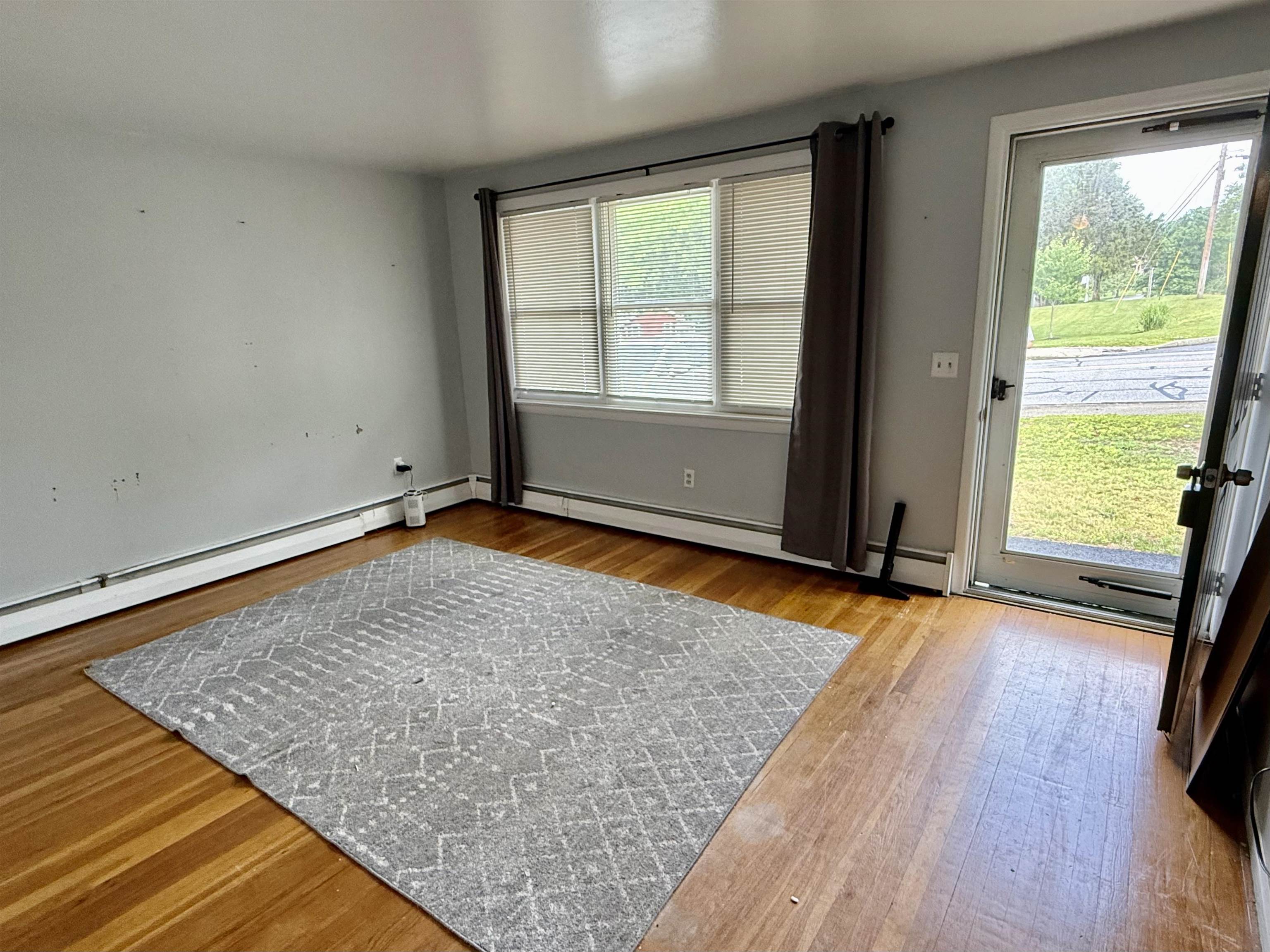 384 Huse Road Manchester, NH 03103 - Photo 8 of 16