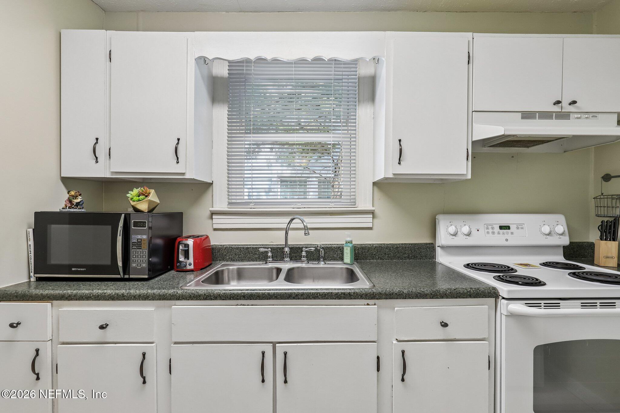 4833 Post Street Jacksonville, FL 32205 - Photo 13 of 28 13-web-or-mls-Post St-S0506-013