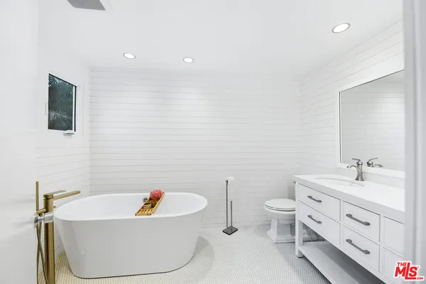 $30,000 | 21938 Pacific Coast Highway, Malibu, CA 90265