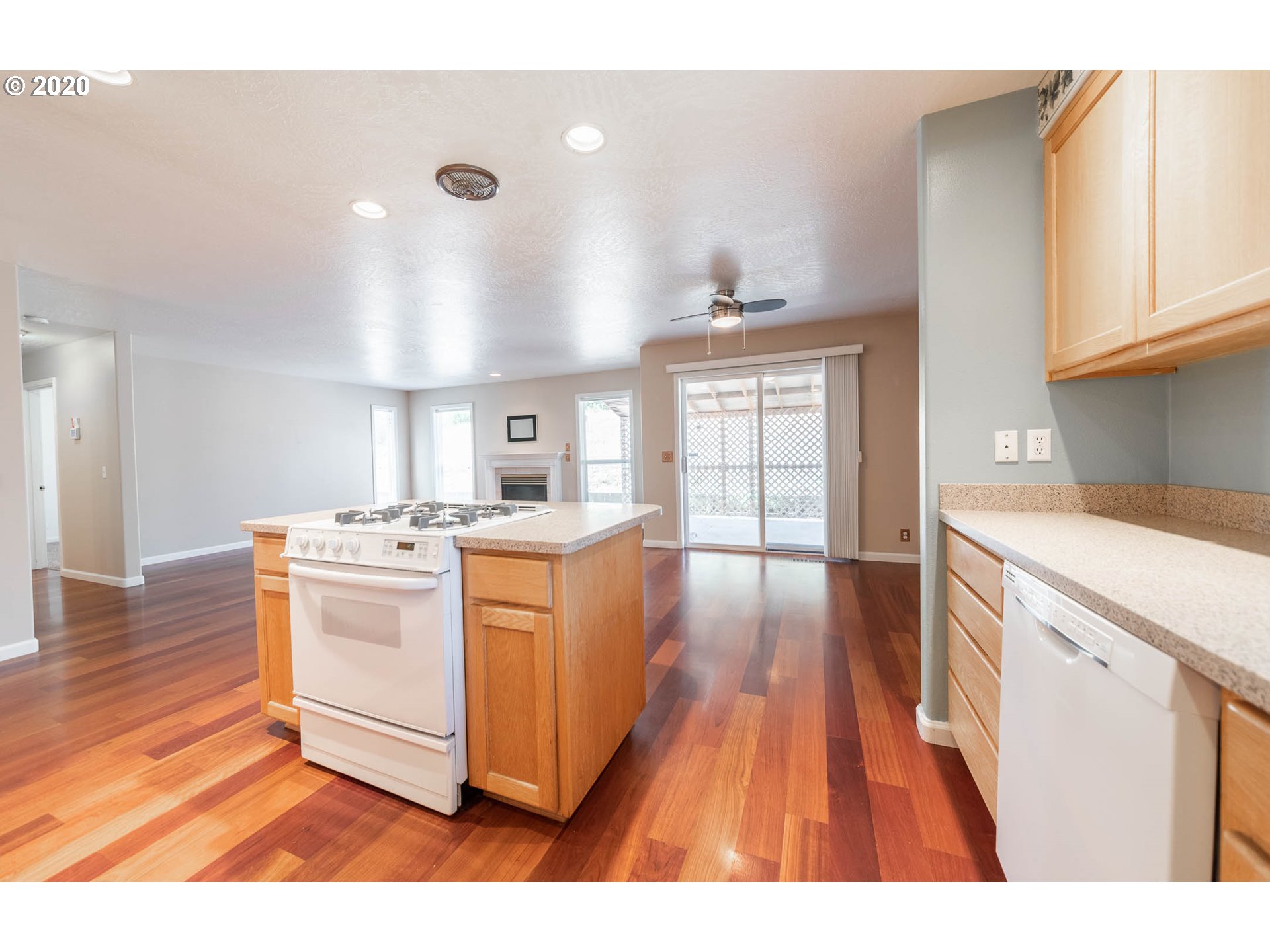 2309 Sony Loop Eugene, OR 97404 - Photo 16 of 31 Gallery Image 16