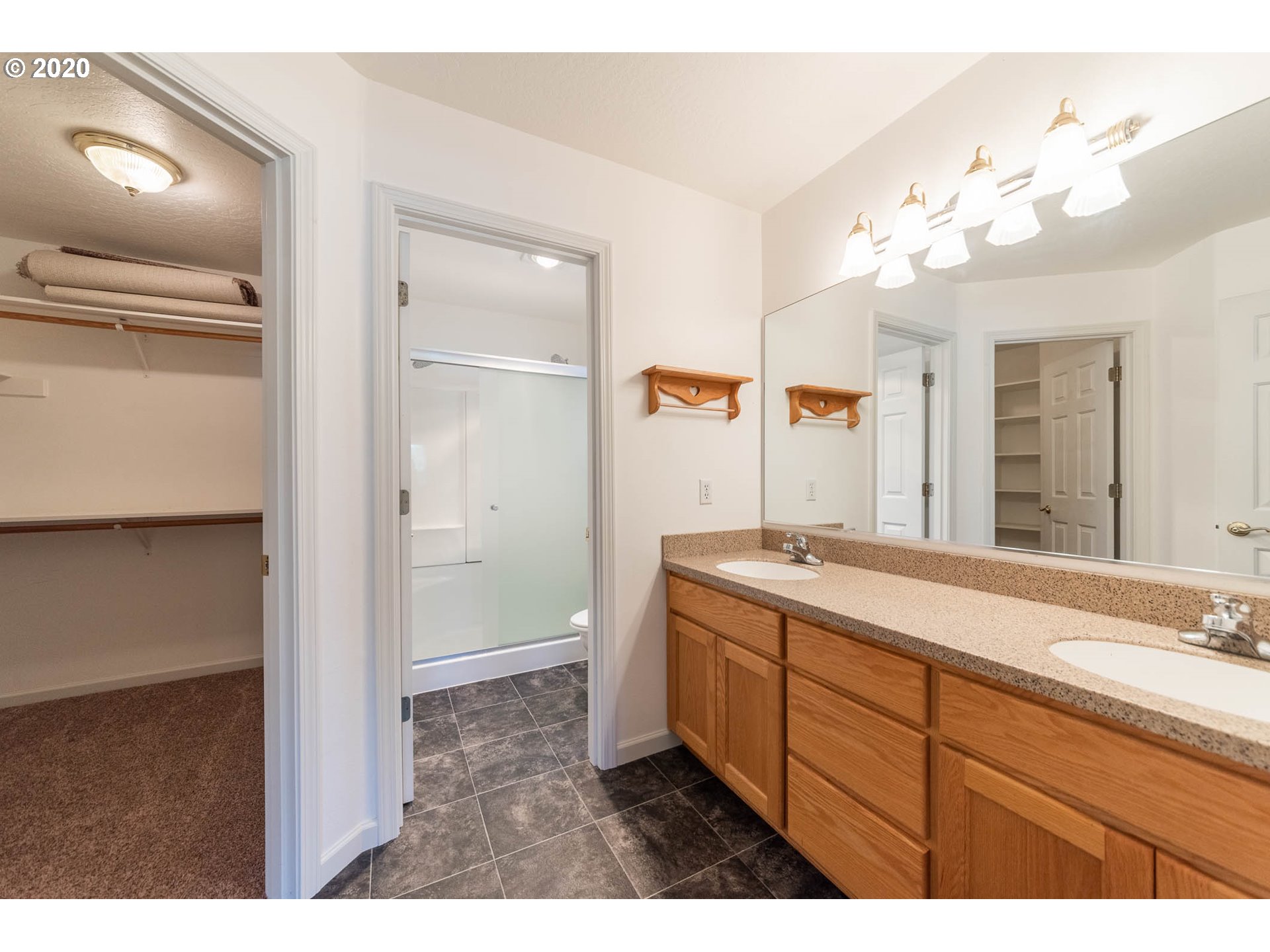 2309 Sony Loop Eugene, OR 97404 - Photo 10 of 31 Gallery Image 10