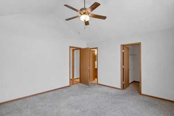 $399,000 | 144 Canterbury Court, Bloomingdale, IL 60108