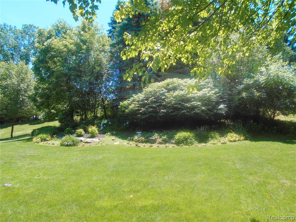 1069 Springwood Lane Rochester Hills, MI 48309 - Photo 37 of 37