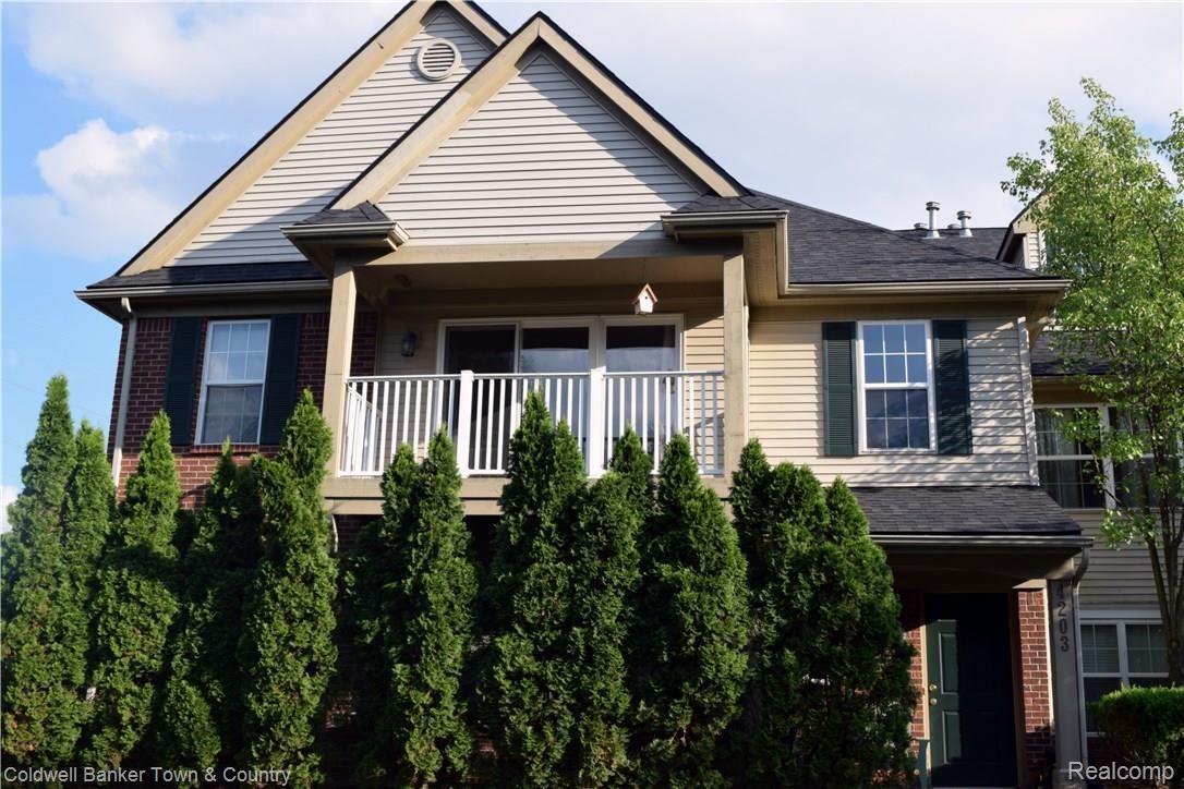 4203 Hampton Ridge Boulevard Howell, MI 48843 - Photo 2 of 17 Front view2.jpg