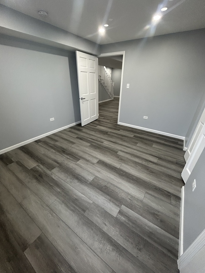 32-w320 Montgomery Road Aurora, IL 60504 - Photo 37 of 37 a view of empty room