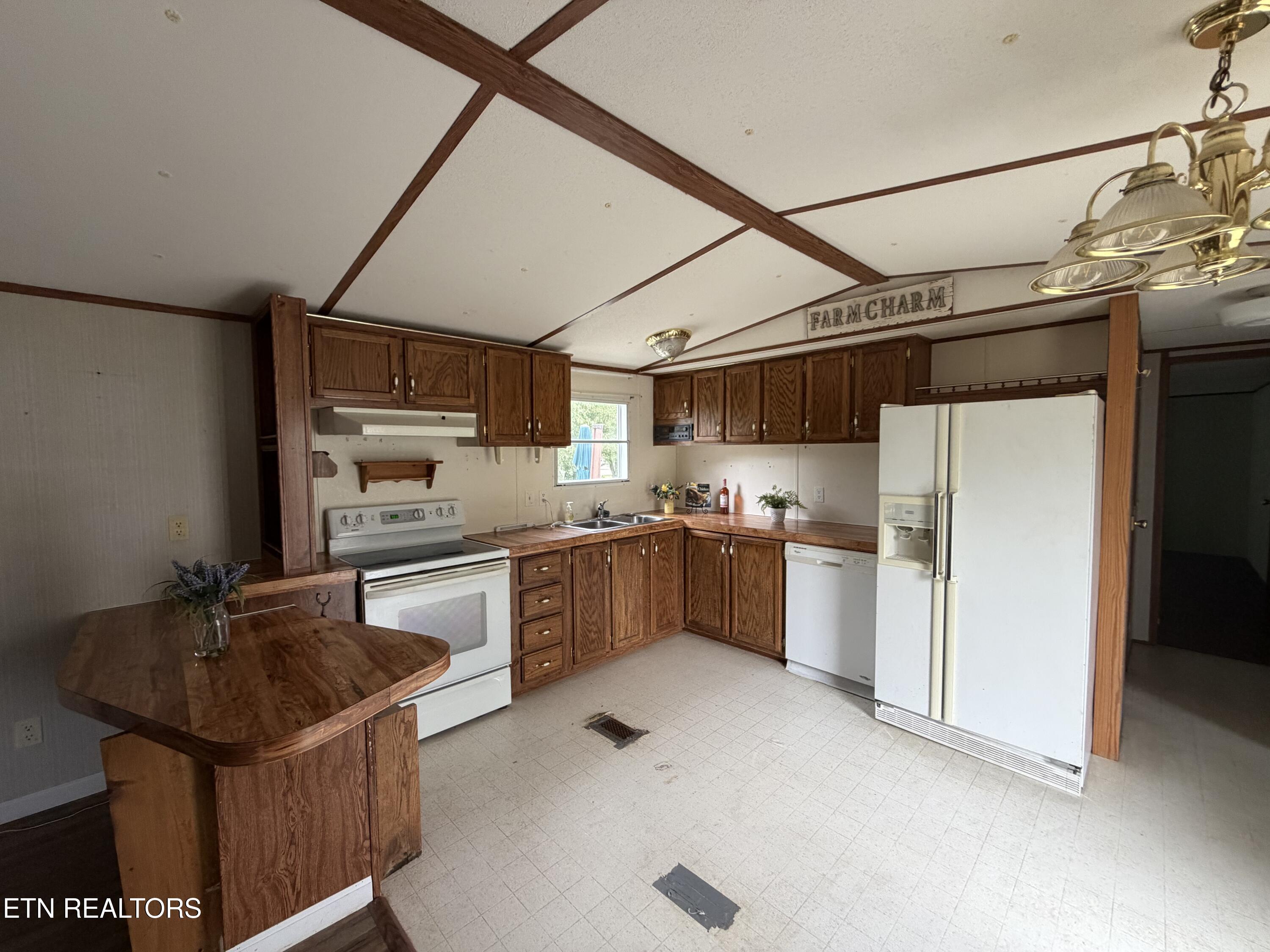 64 Coppett Road Crossville, TN 38572 - Photo 6 of 37 IMG_20260619_121018