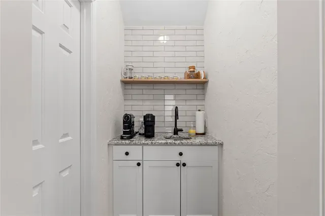 $585,000 | 102 Weatherly Circle, Rockwall, TX 75032