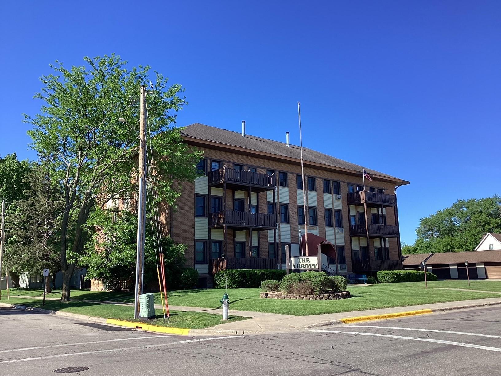 913 Abbott Street, Unit 203 Albert Lea, MN 56007 - Photo 3 of 34