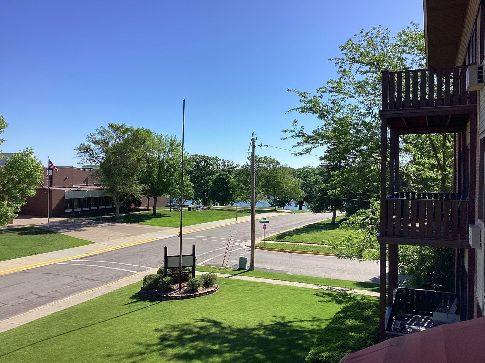 913 Abbott Street, Unit 203 Albert Lea, MN 56007 - Photo 6 of 34