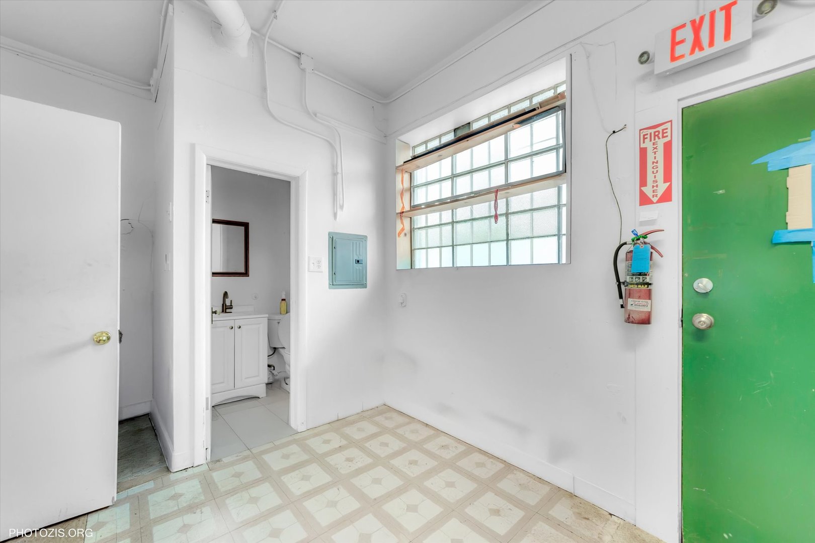 18660 Dixie Highway Homewood, IL 60430 - Photo 21 of 53 wooden floor in an empty room