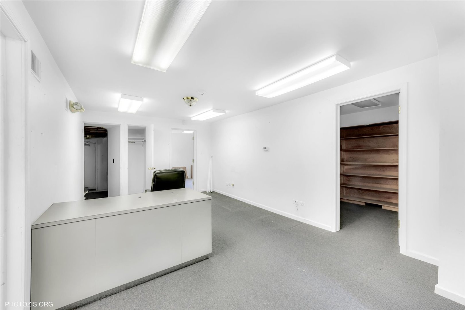 18660 Dixie Highway Homewood, IL 60430 - Photo 42 of 53 a view of kitchen and refrigerator