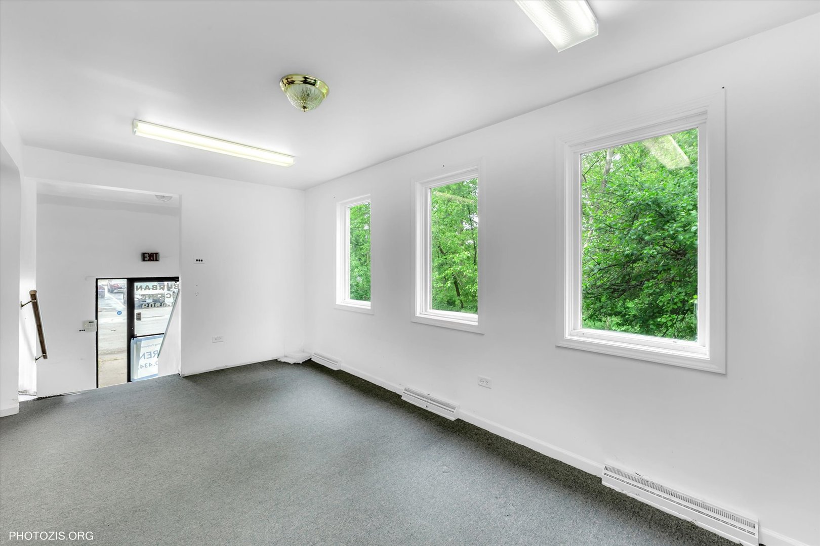 18660 Dixie Highway Homewood, IL 60430 - Photo 44 of 53 a view of an empty room with a window