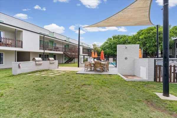 $1,500 | 2200 Dickson Drive, Unit 227, Austin, TX 78704