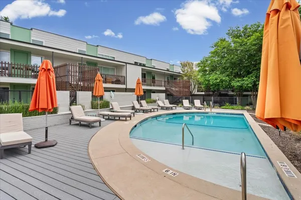 $1,500 | 2200 Dickson Drive, Unit 227, Austin, TX 78704