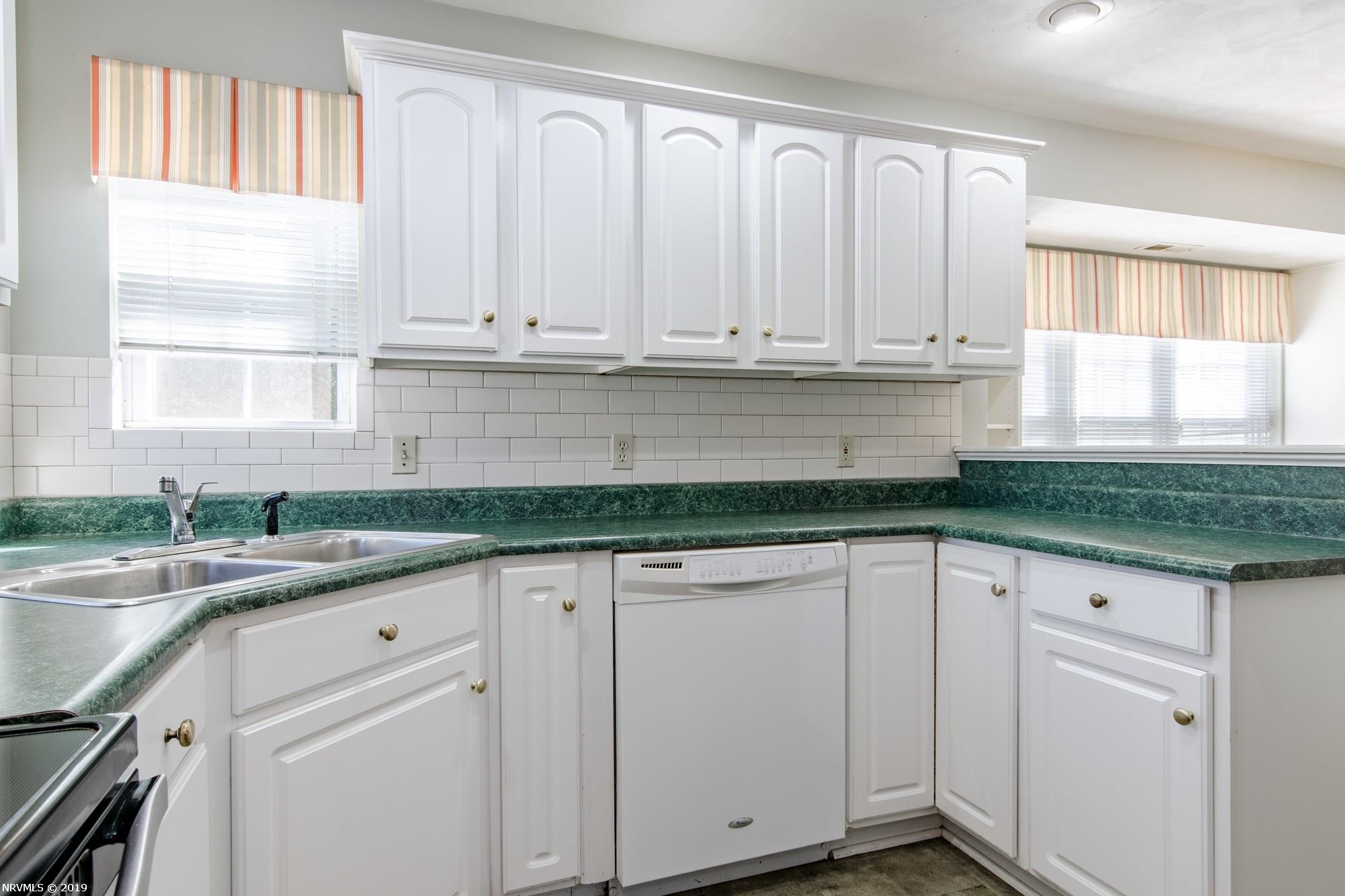 503 Meadow Ridge Radford, VA 24141 - Photo 21 of 52 Gallery Image 21