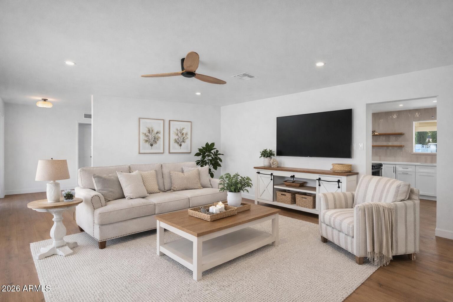 501 West Seldon Lane Phoenix, AZ 85021 - Photo 23 of 51 Modern farmhouse living room ambiance