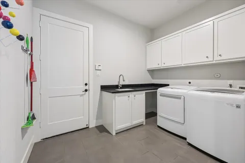 $1,149,900 | 1607 Althea Drive, Houston, TX 77018