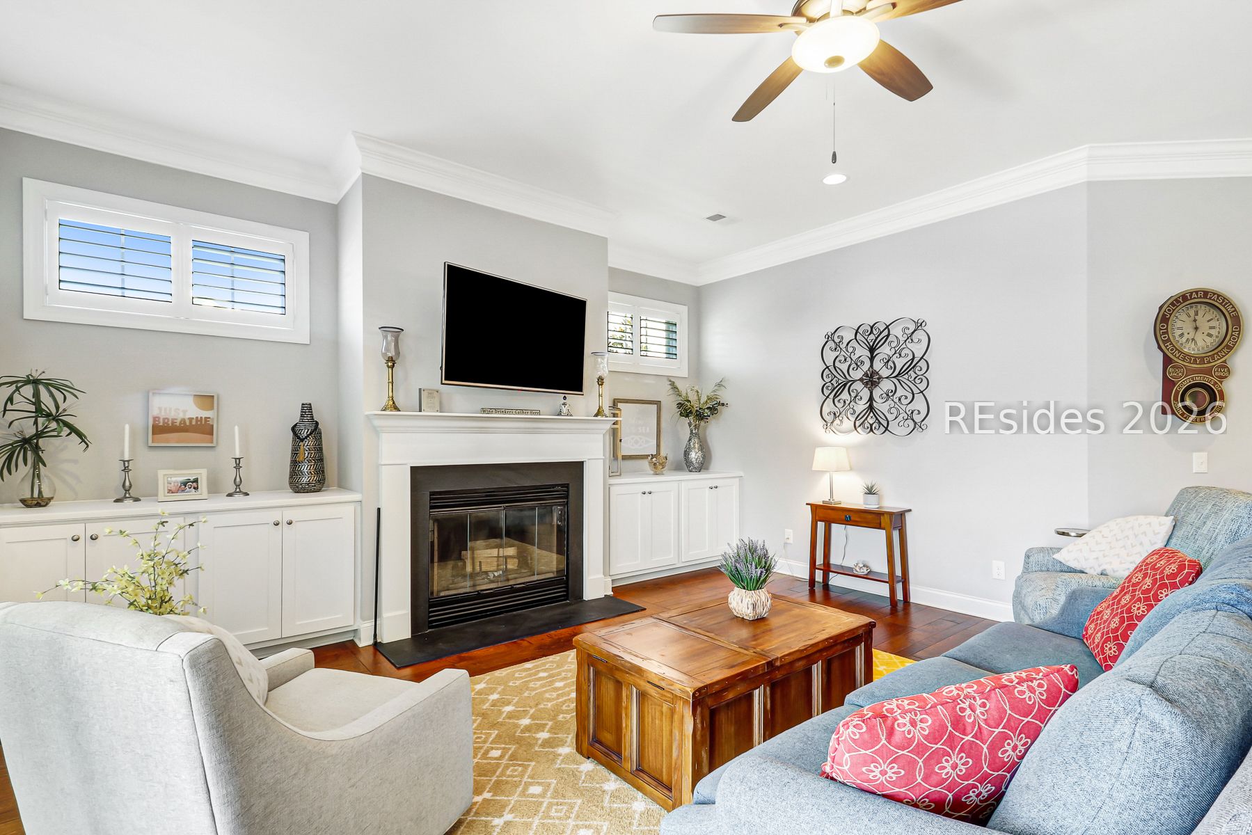 39 Waterview Court Bluffton, SC 29910 - Photo 15 of 69 Living Room w/fireplace