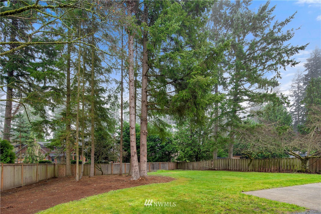 22001 Vine Road Brier, WA 98036 - Photo 19 of 22 Gallery Image 19