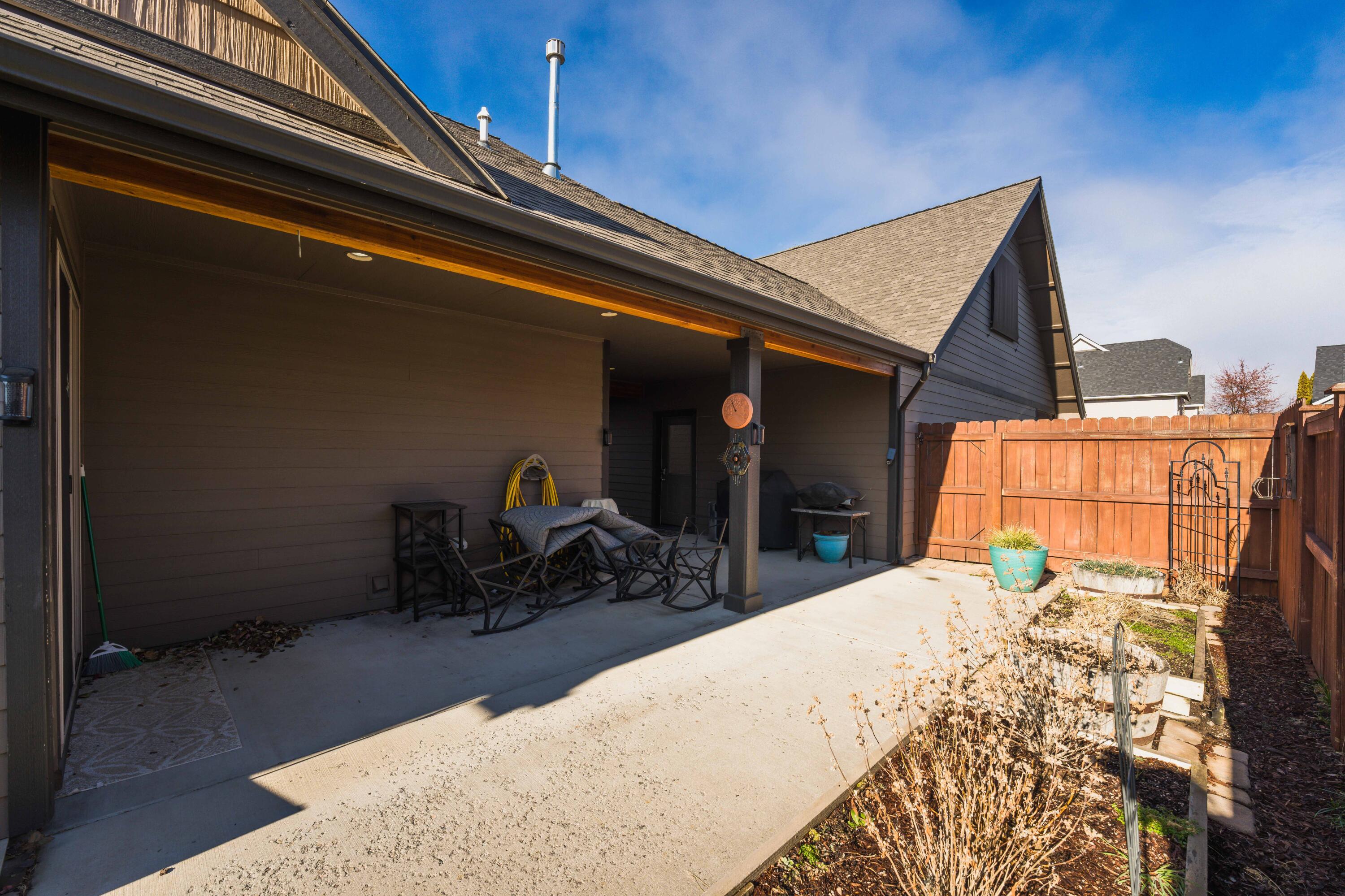 20794 Alpine Ridge Place Bend, OR 97701 - Photo 58 of 84 Alpine Ridge-26