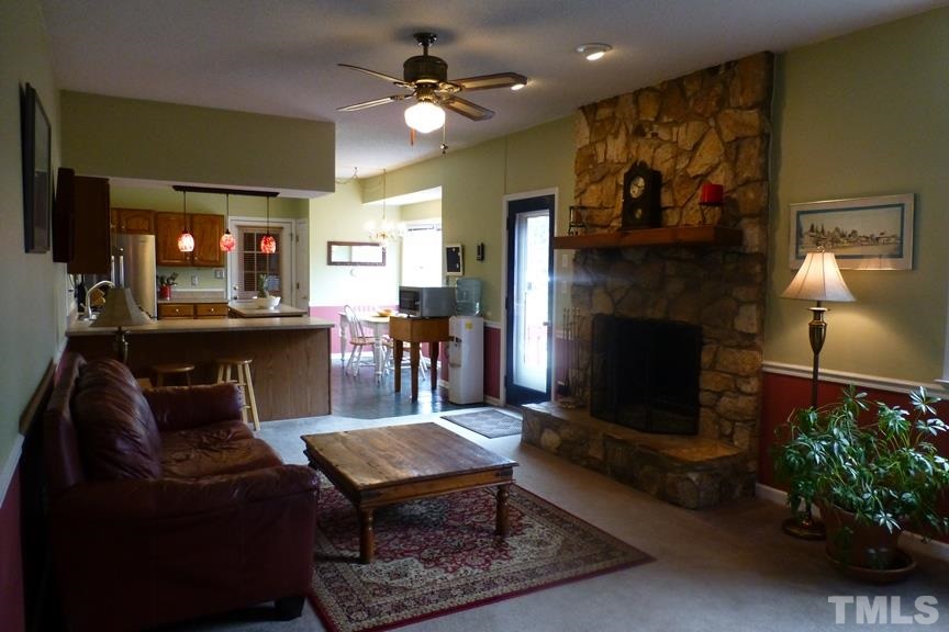 233 Henry Road Burlington, NC 27215 - Photo 4 of 25 Foyer opens to the family room