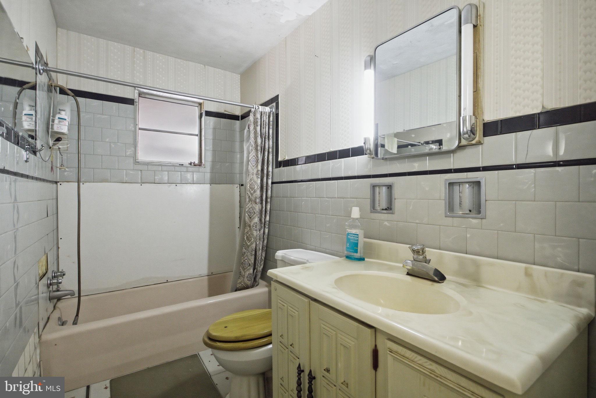 501 South Breezewood Road Breezewood, PA 15533 - Photo 39 of 43 a bathroom with a sink toilet and shower