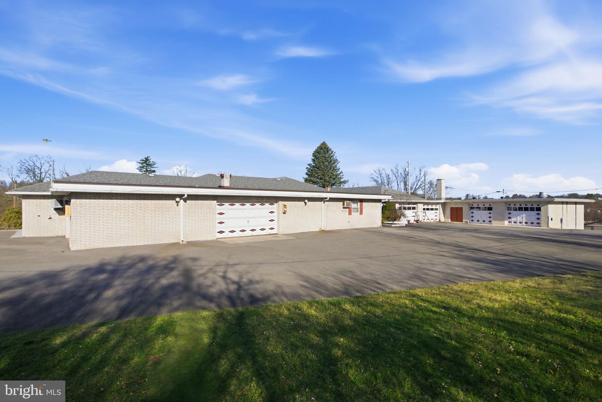501 South Breezewood Road Breezewood, PA 15533 - Photo 7 of 43