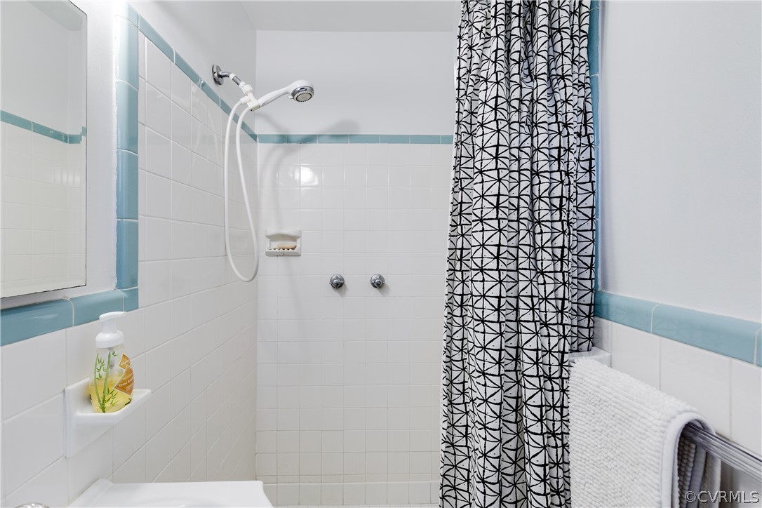 1904 Vandover Road Henrico, VA 23229 - Photo 23 of 30 Tiled shower