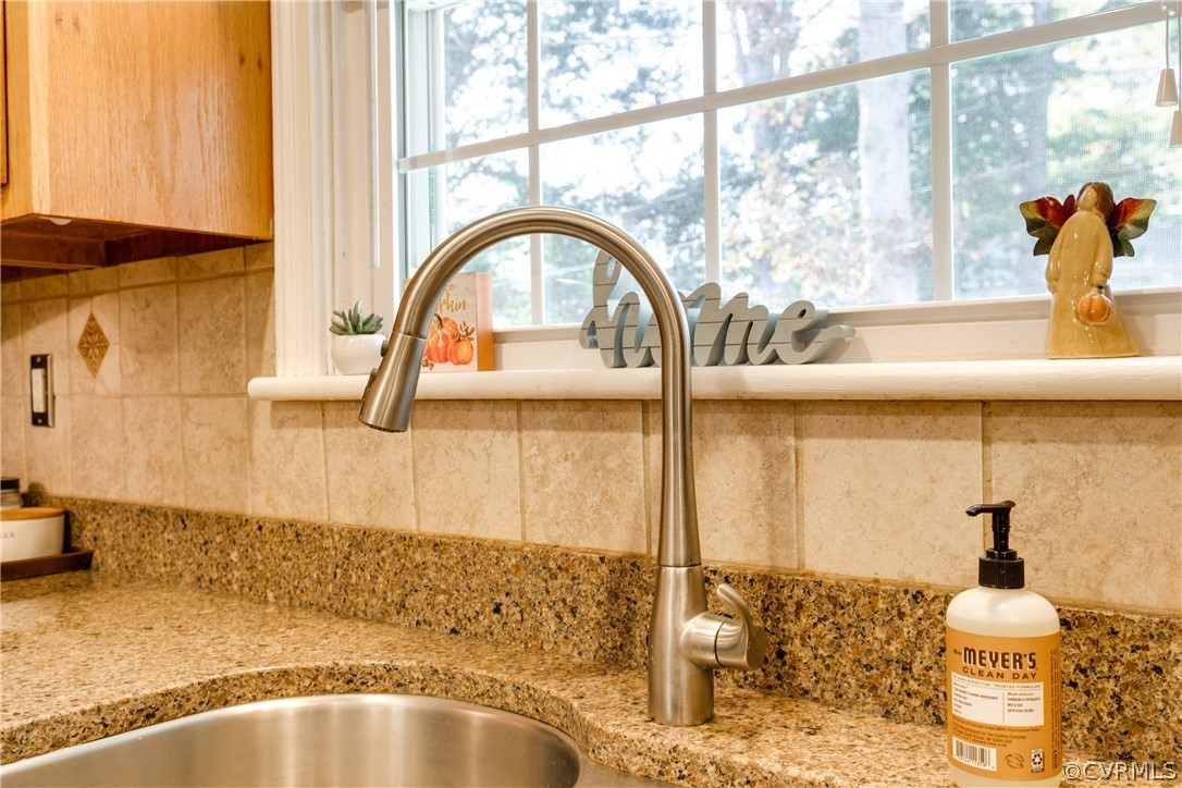 1904 Vandover Road Henrico, VA 23229 - Photo 10 of 30 Upgraded faucet and tile backsplash