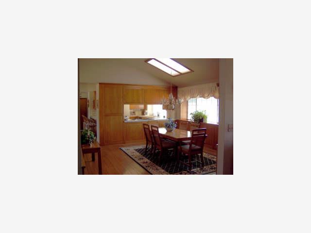 2415 Ric Drive Gilroy, CA 95020 - Photo 3 of 9 a living room with a table and chairs