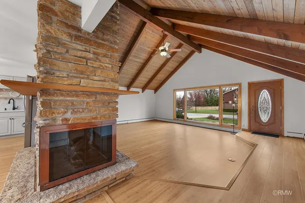 $499,900 | 21W301 Par Lane, Itasca, IL 60143