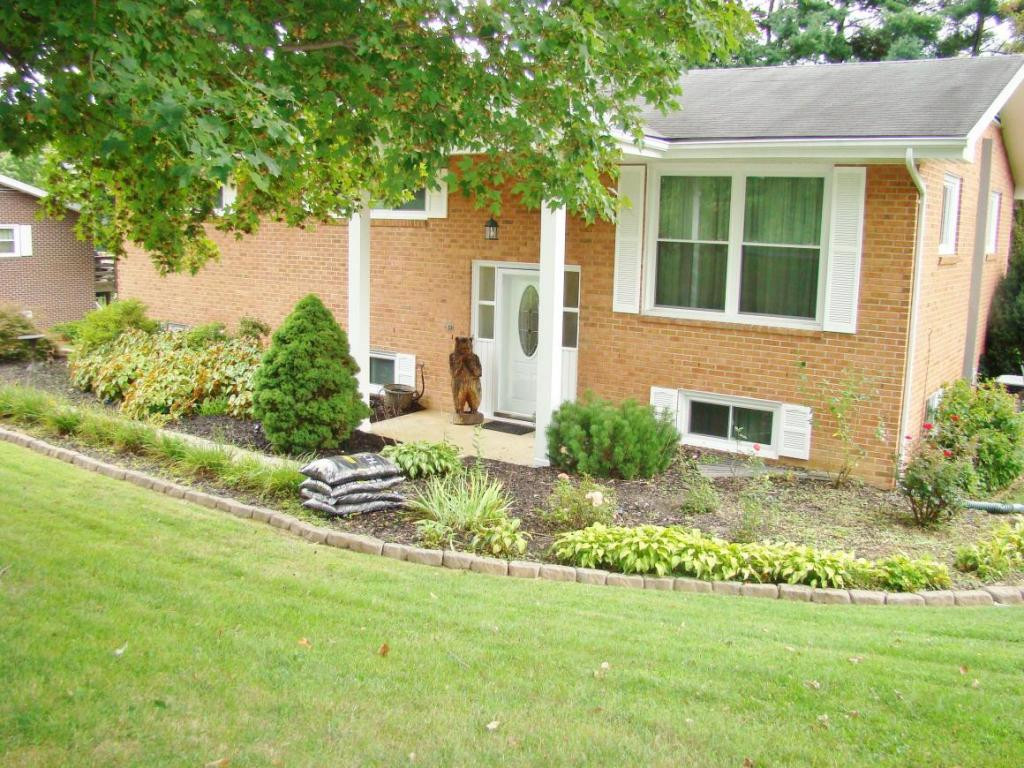 504 Pine Ridge Road Johnson City, TN 37601 - Photo 6 of 24 wonderful brick home